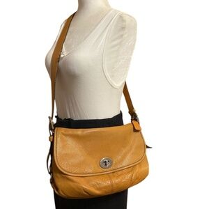 Coach Authentic Legacy Vintage Y2K Flap Shoulder Crossbody Bag F15170 Turnlock